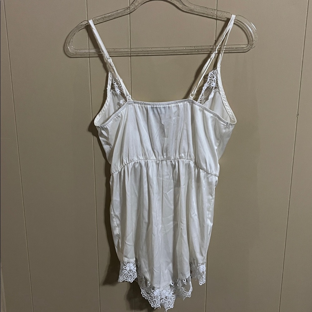 Cider Size XS Lace Trim V-Neck Off White Cream Honeymoon Coquette Teddy Romper - Picture 6 of 9